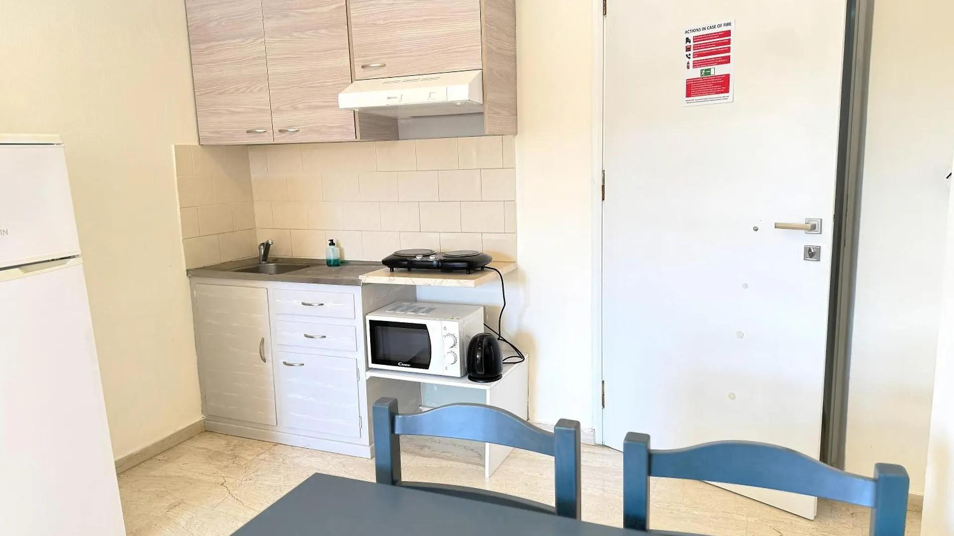 Domenica Apartments Rethymno  2*, Rethymno (Crete)