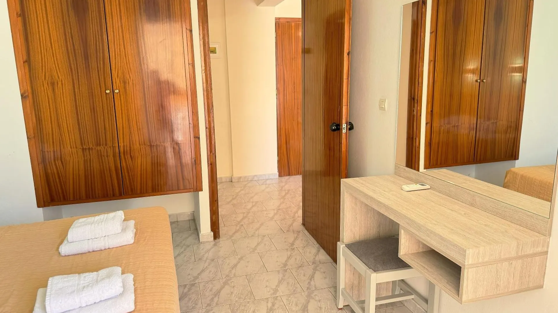 Domenica Apartments Rethymno  Aparthotel Rethymno (Crete)